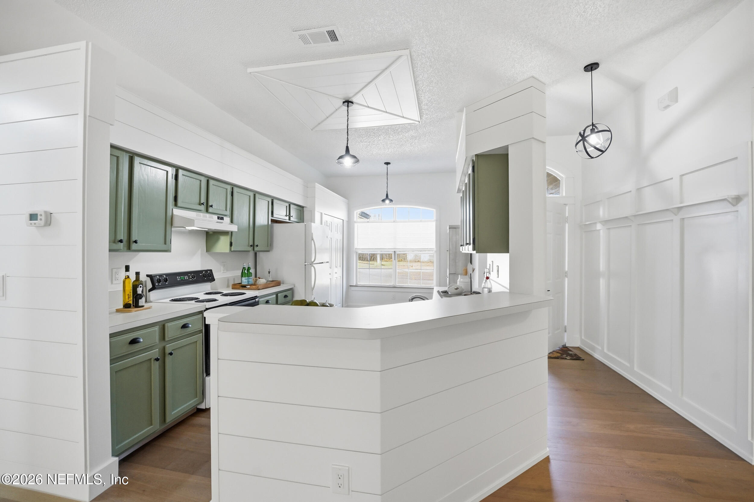 13258 COMPANION Circle S