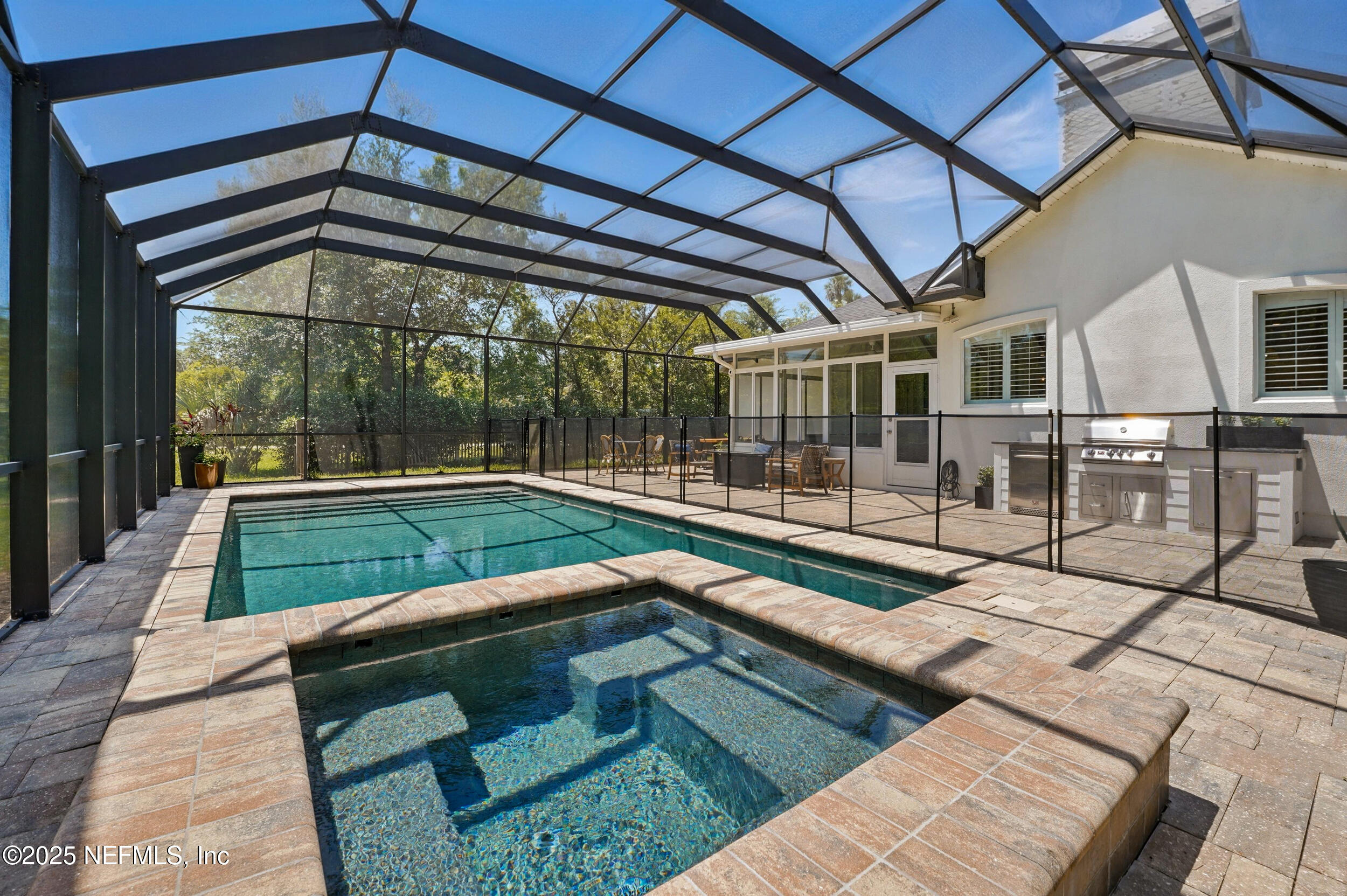 150A N ROSCOE Boulevard