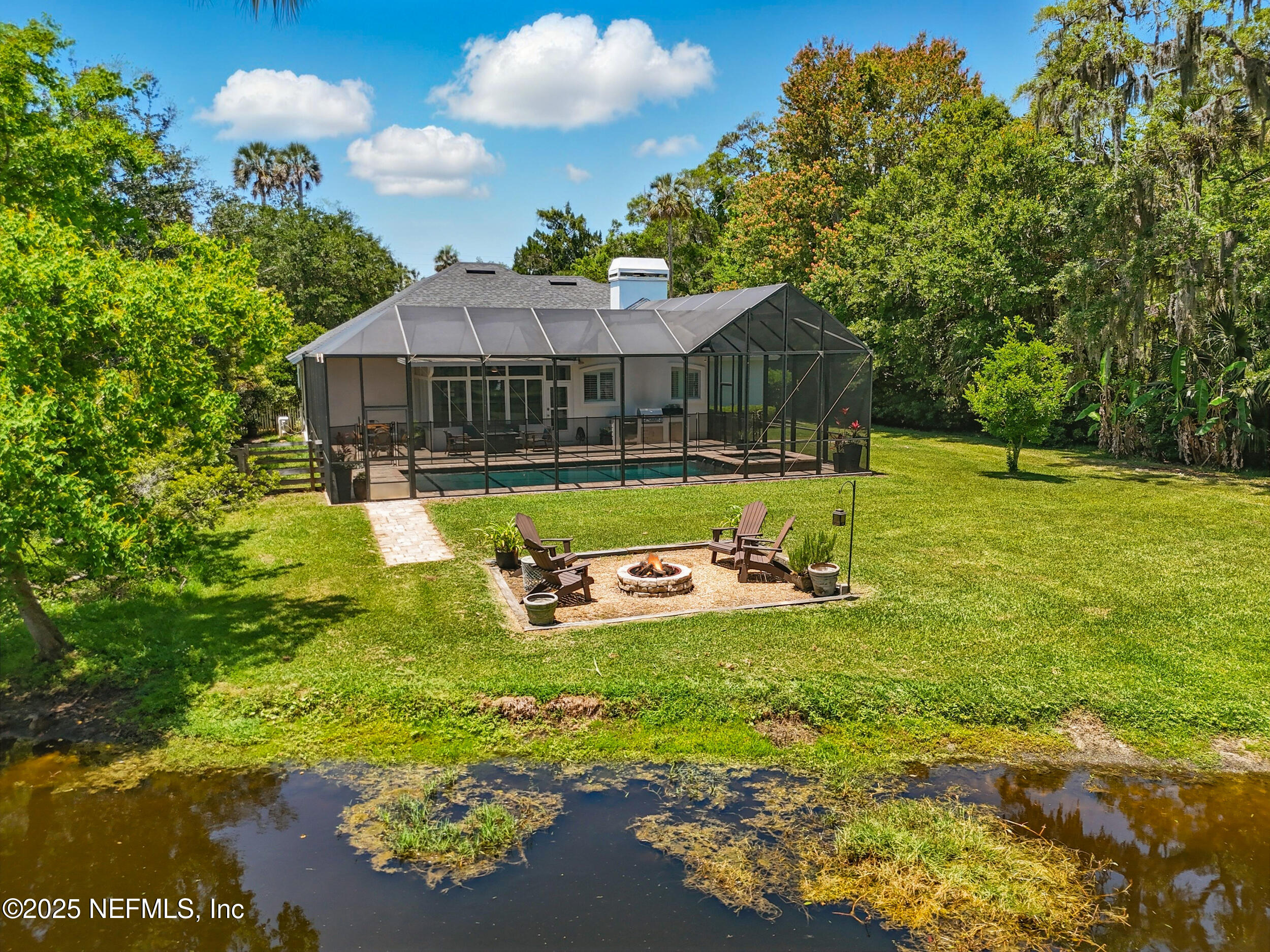 150A N ROSCOE Boulevard