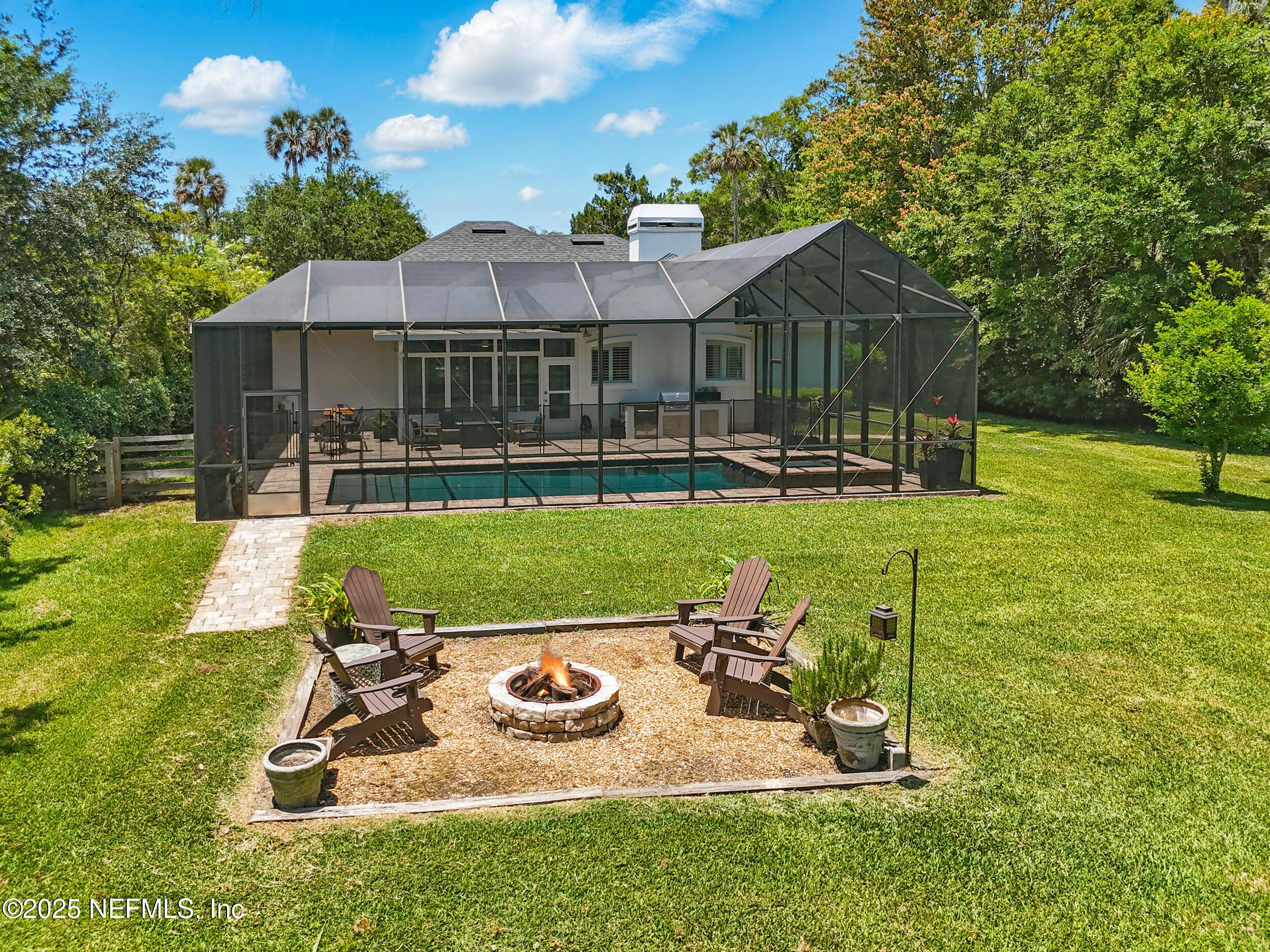 150A N ROSCOE Boulevard