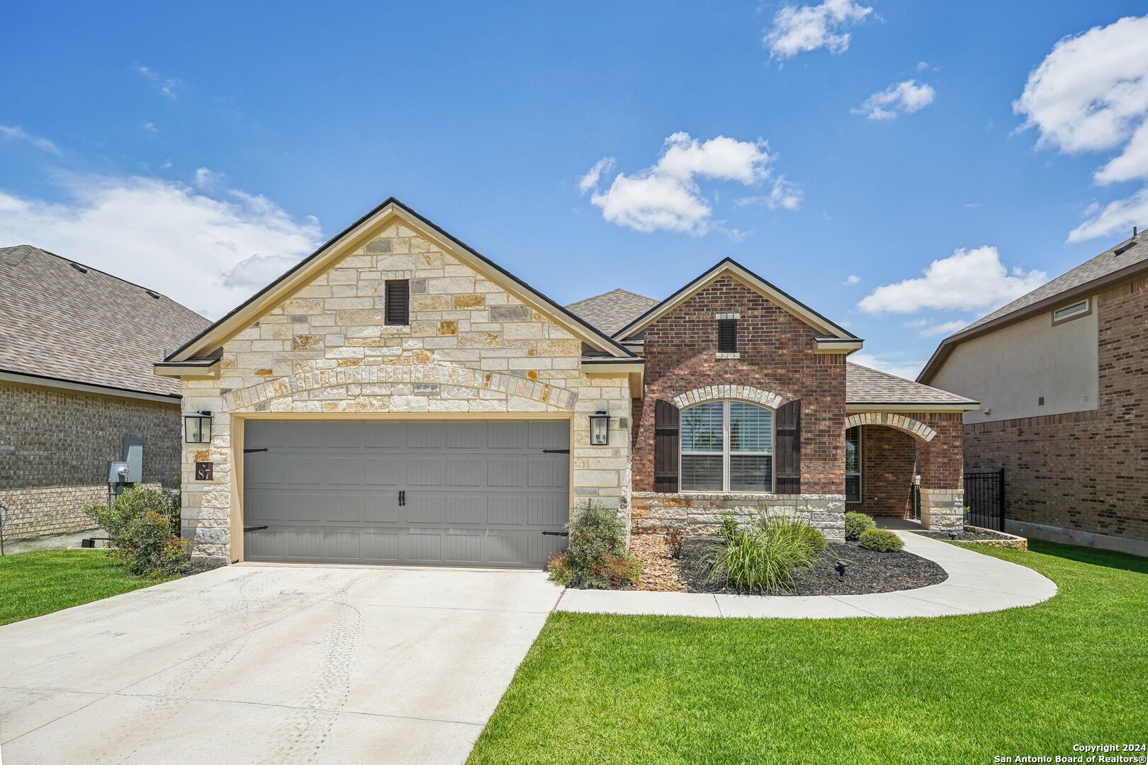 87 Mariposa Parkway