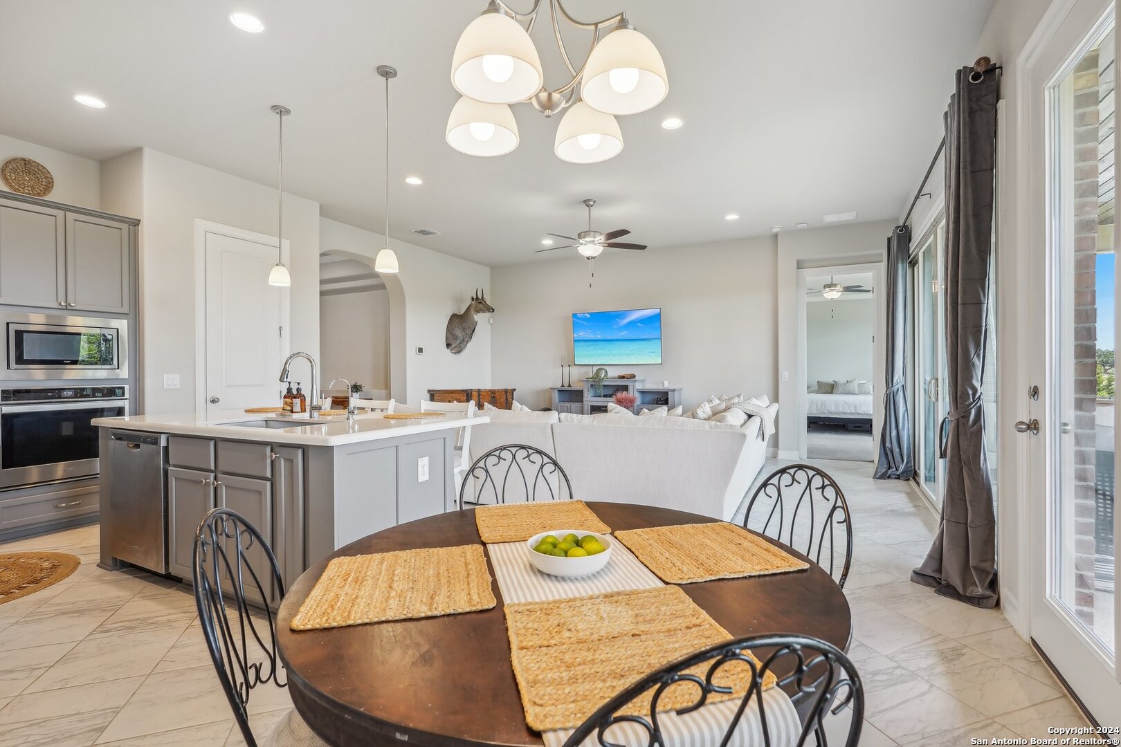 87 Mariposa Parkway