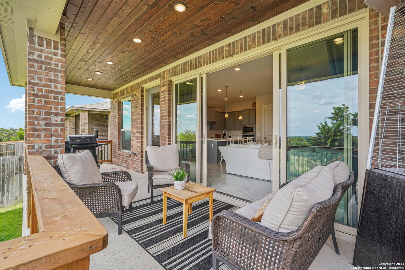 87 Mariposa Parkway