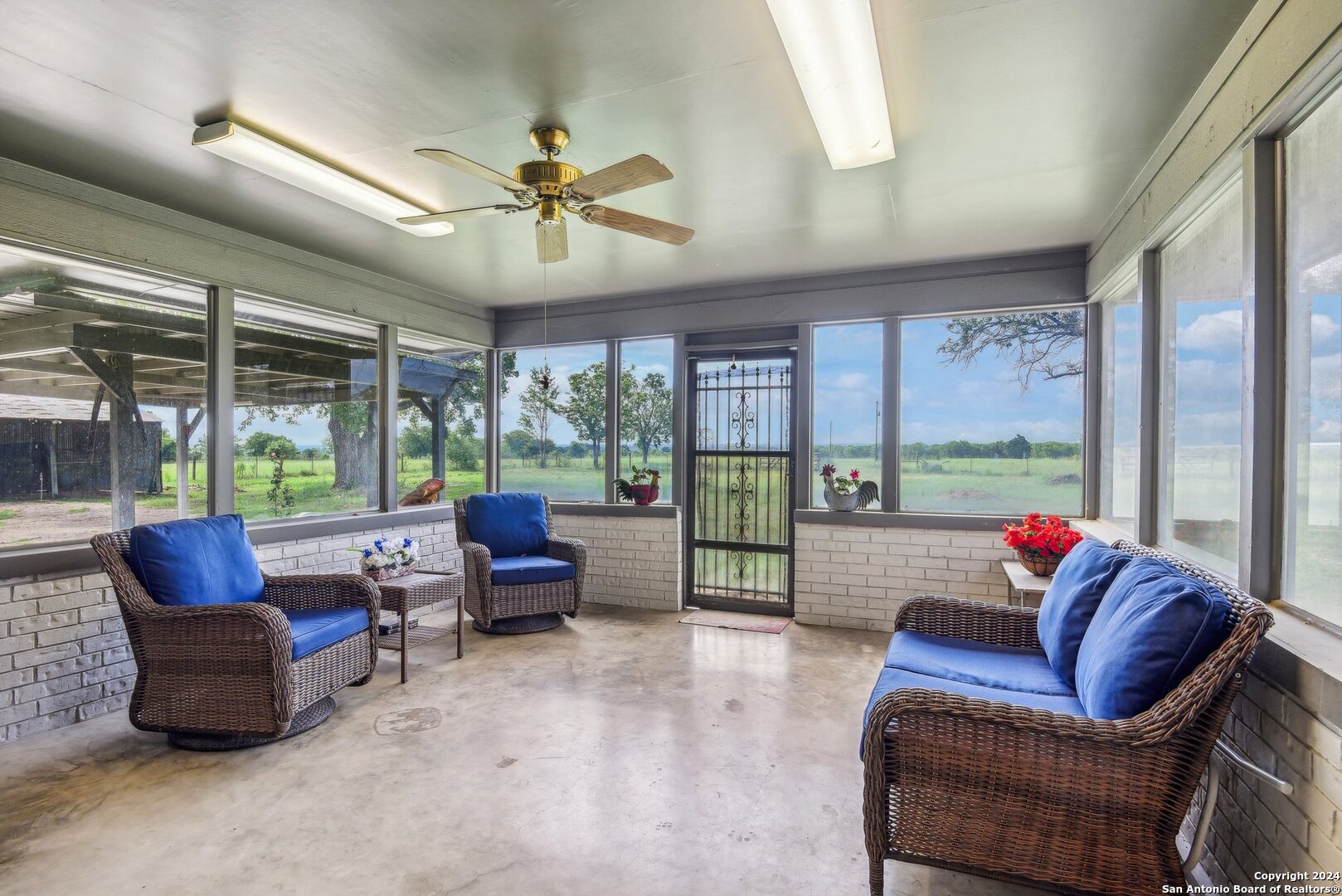 1035 Pine Meadow