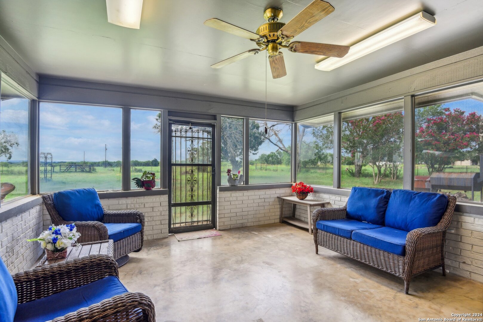 1035 Pine Meadow