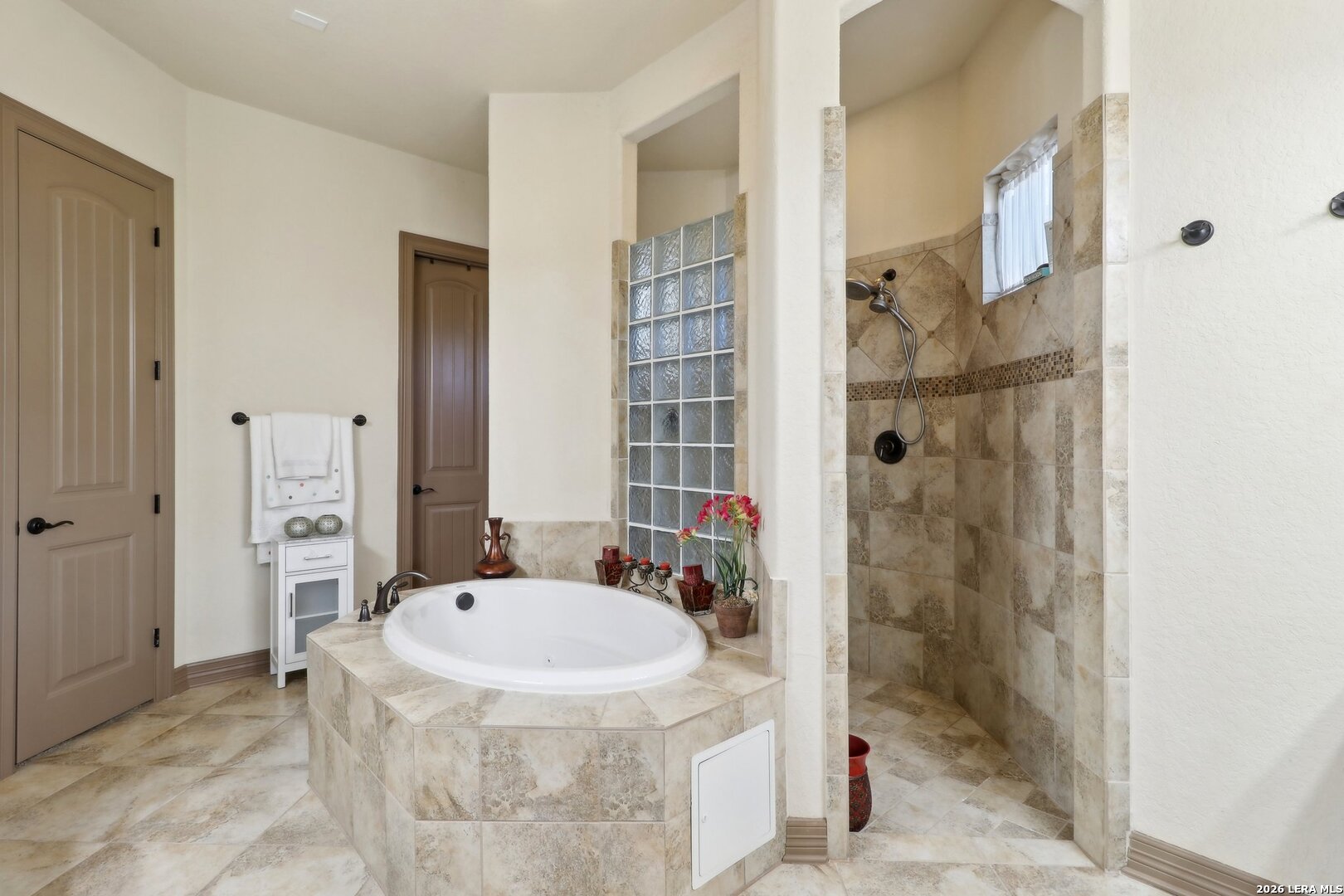 8811 Monarchy Row