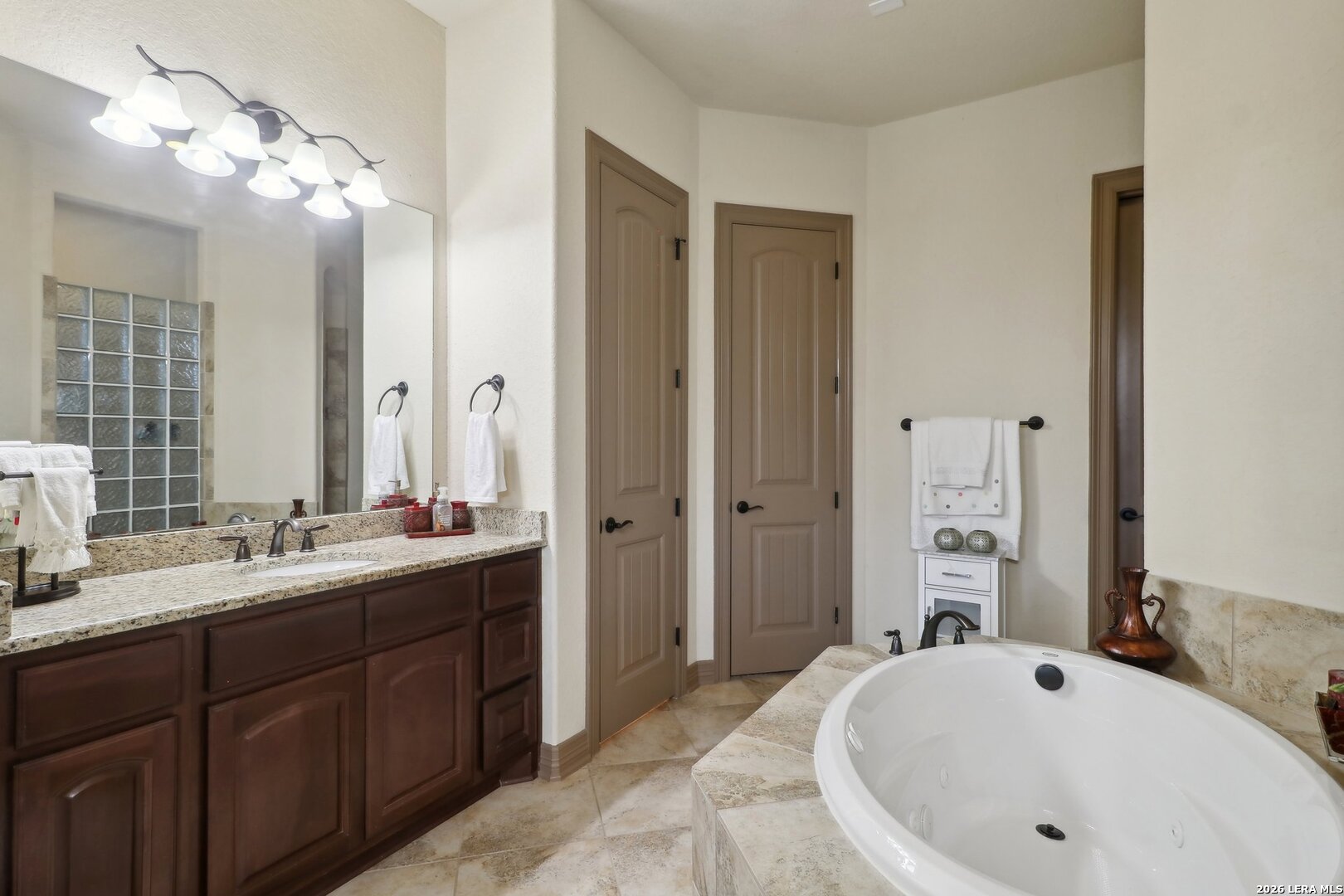 8811 Monarchy Row