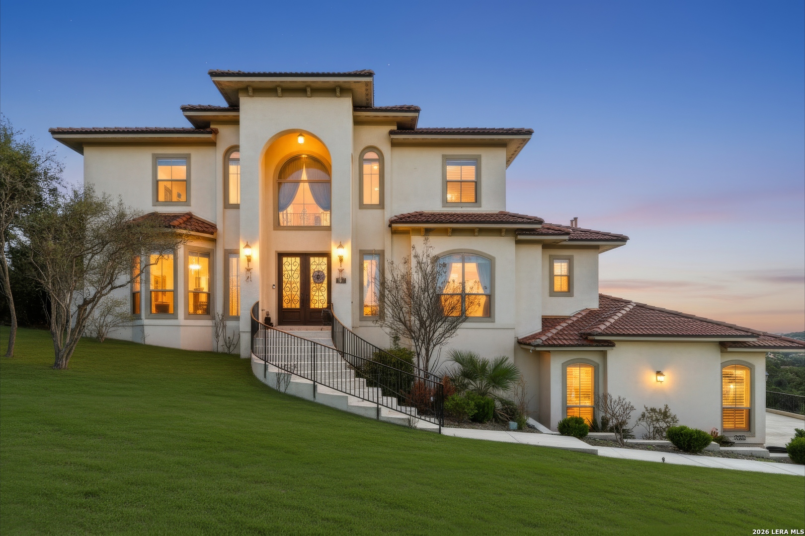 8811 Monarchy Row