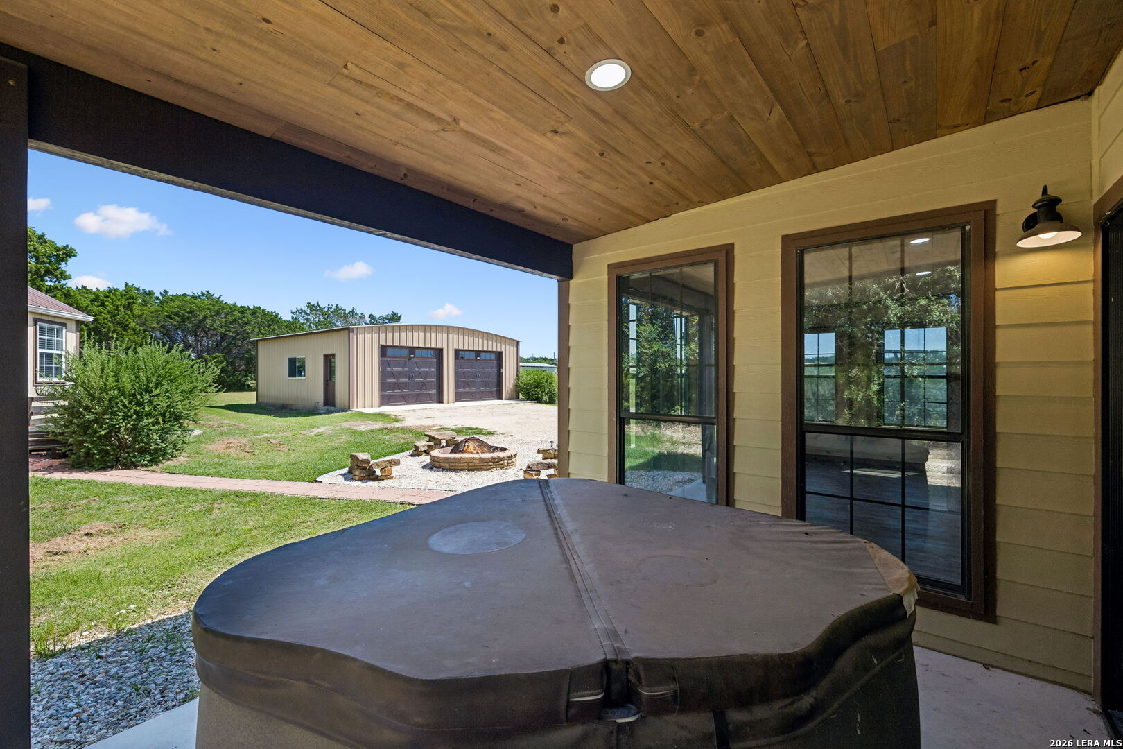 1355 BROAD OAK DR