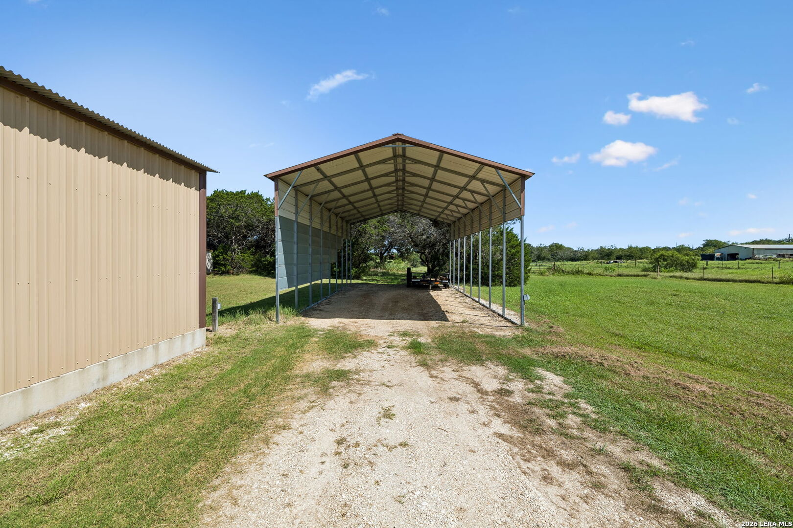 1355 BROAD OAK DR
