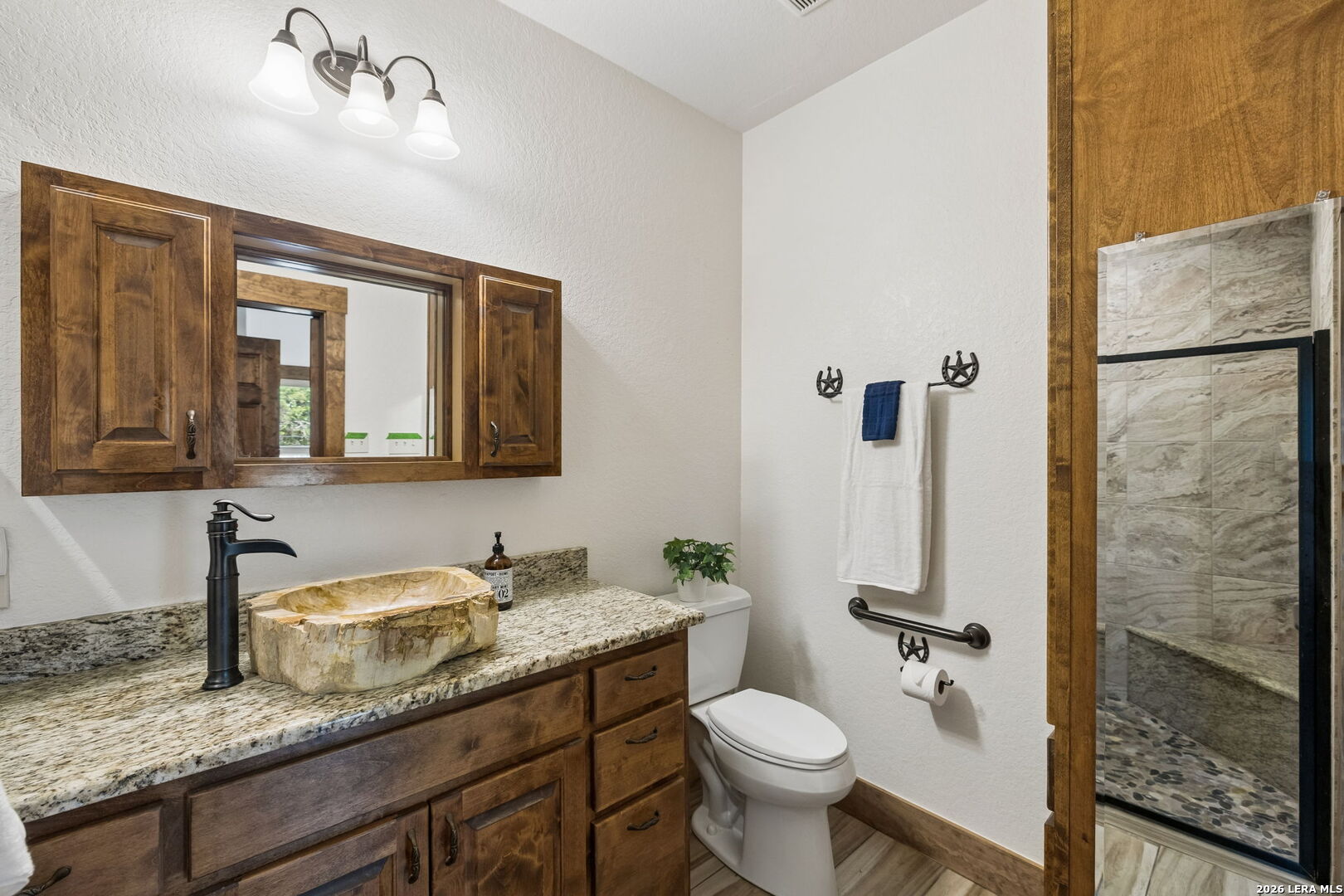 1355 BROAD OAK DR