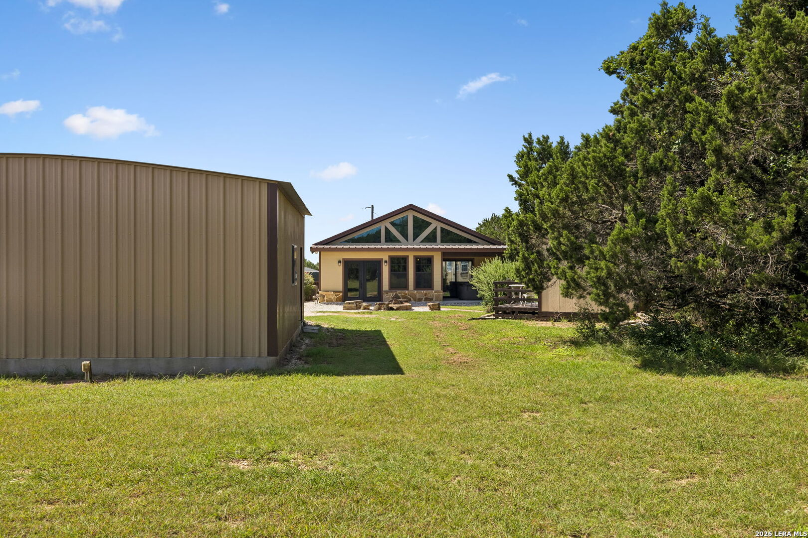1355 BROAD OAK DR