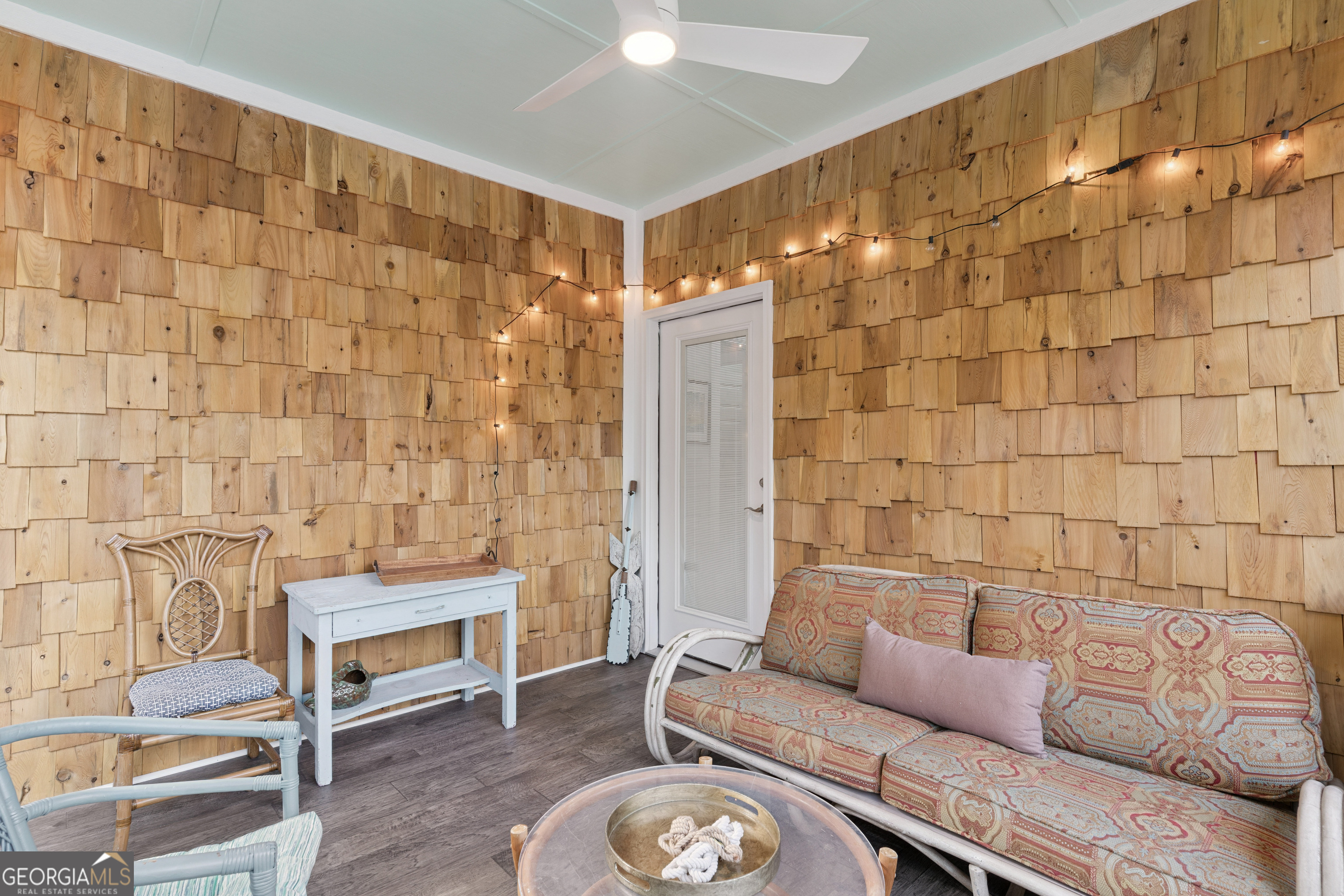 1076 Blue N Hall Road SE