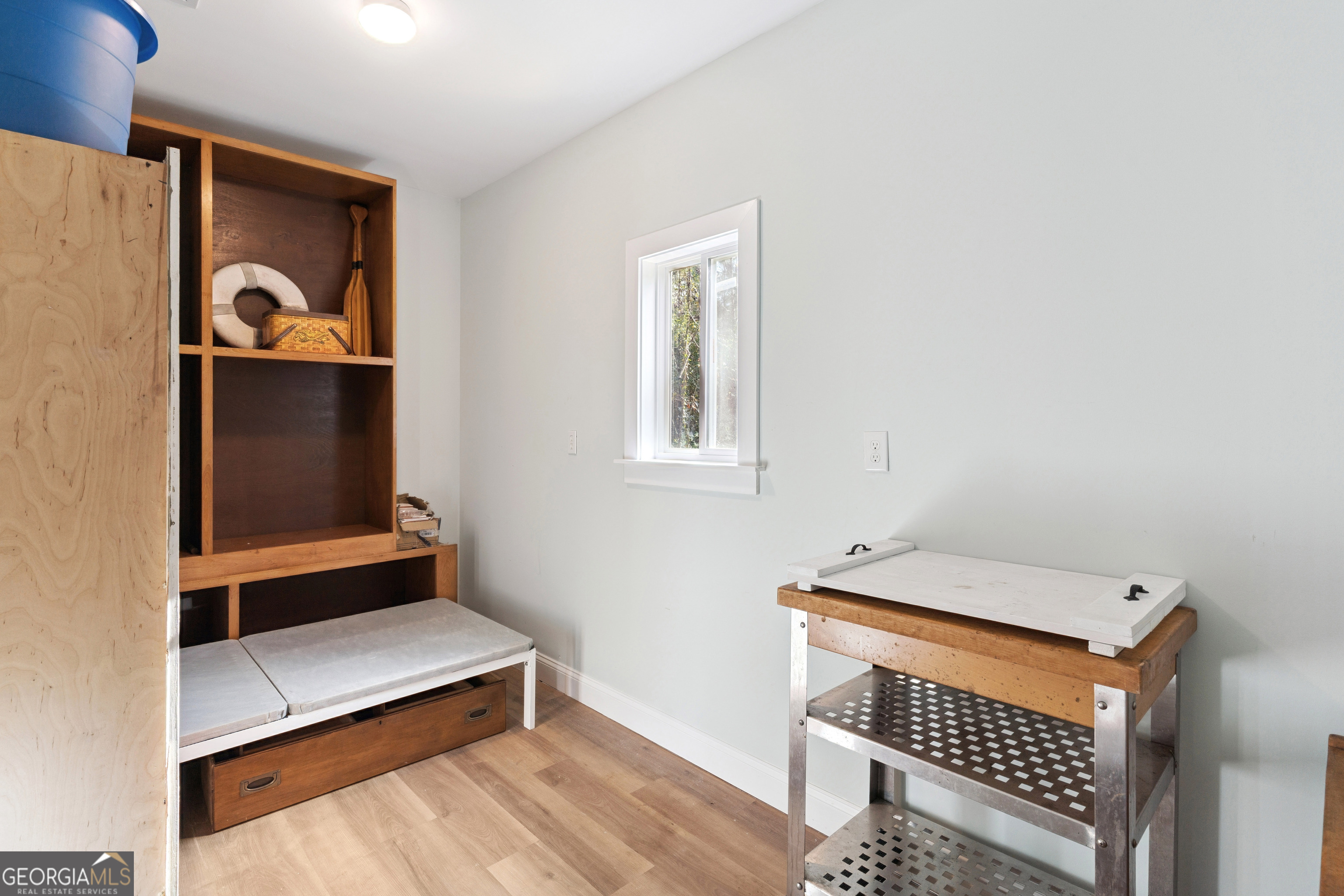 1076 Blue N Hall Road SE