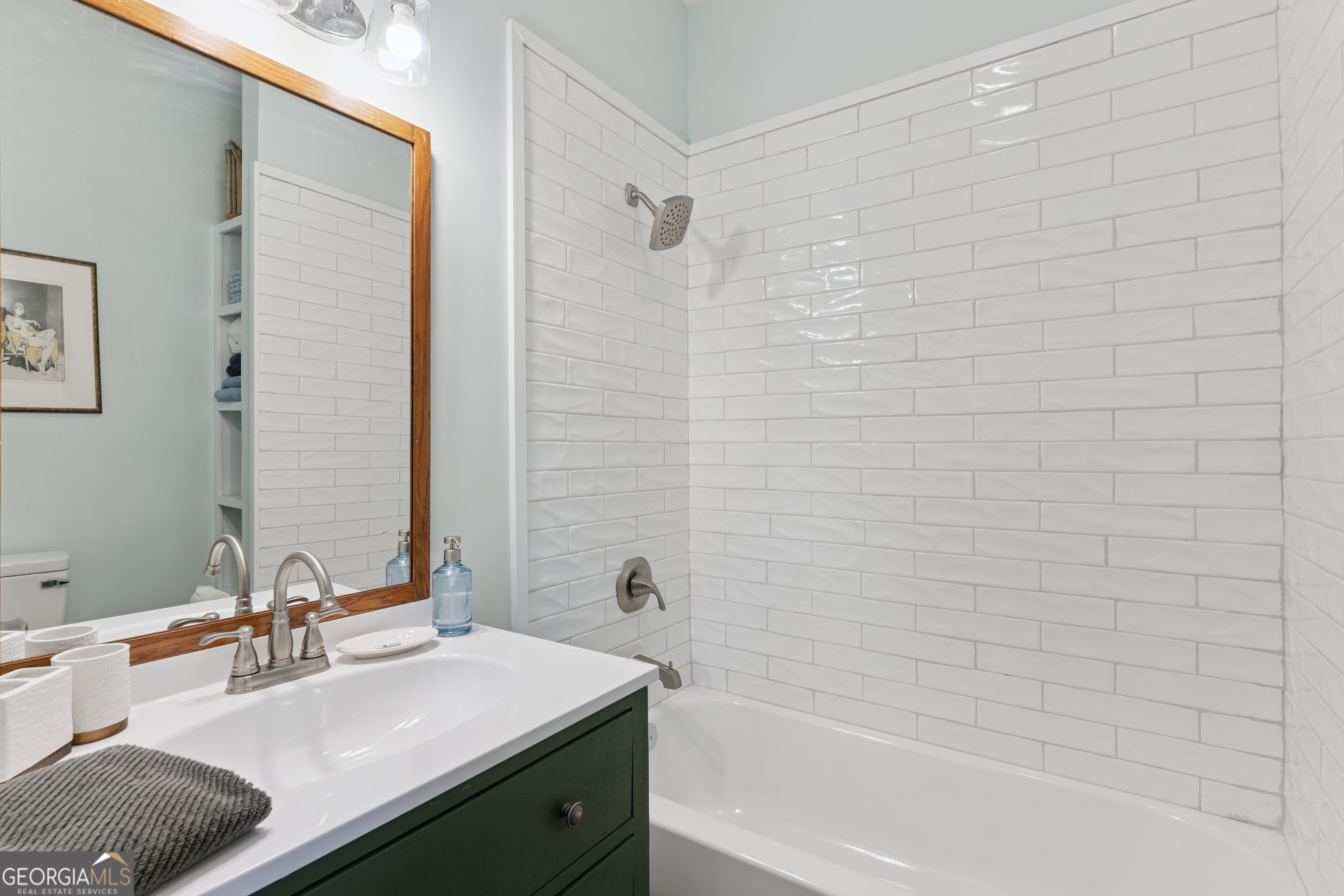 1076 Blue N Hall Road SE