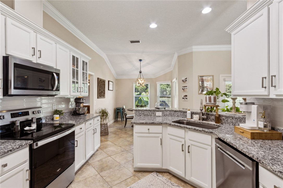 106 Oak Grove Circle