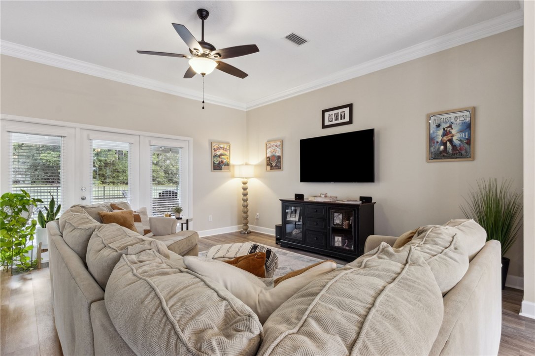 106 Oak Grove Circle