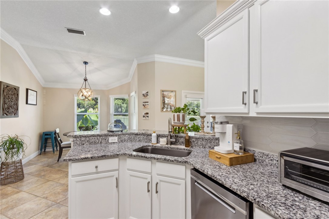 106 Oak Grove Circle