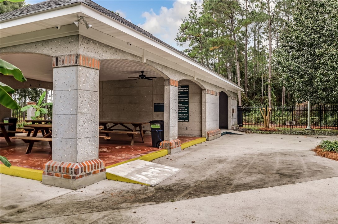 106 Oak Grove Circle