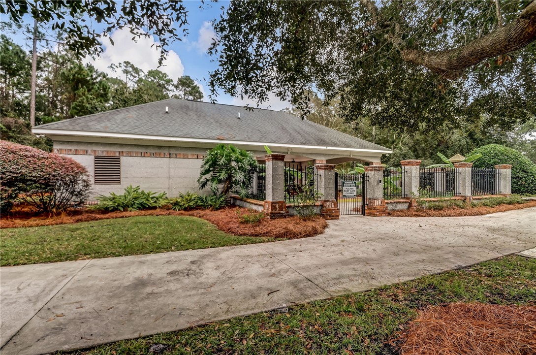 106 Oak Grove Circle