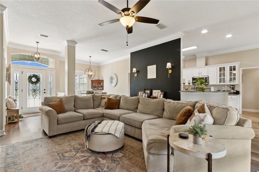 106 Oak Grove Circle