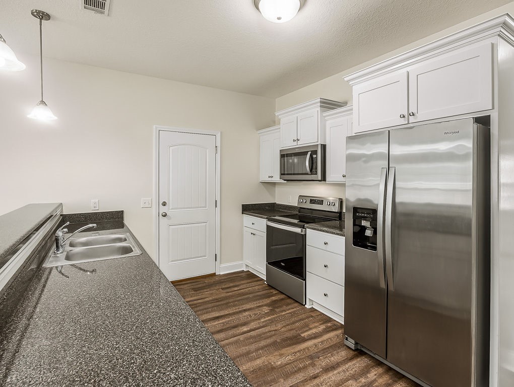 288 Bridgewater Lane