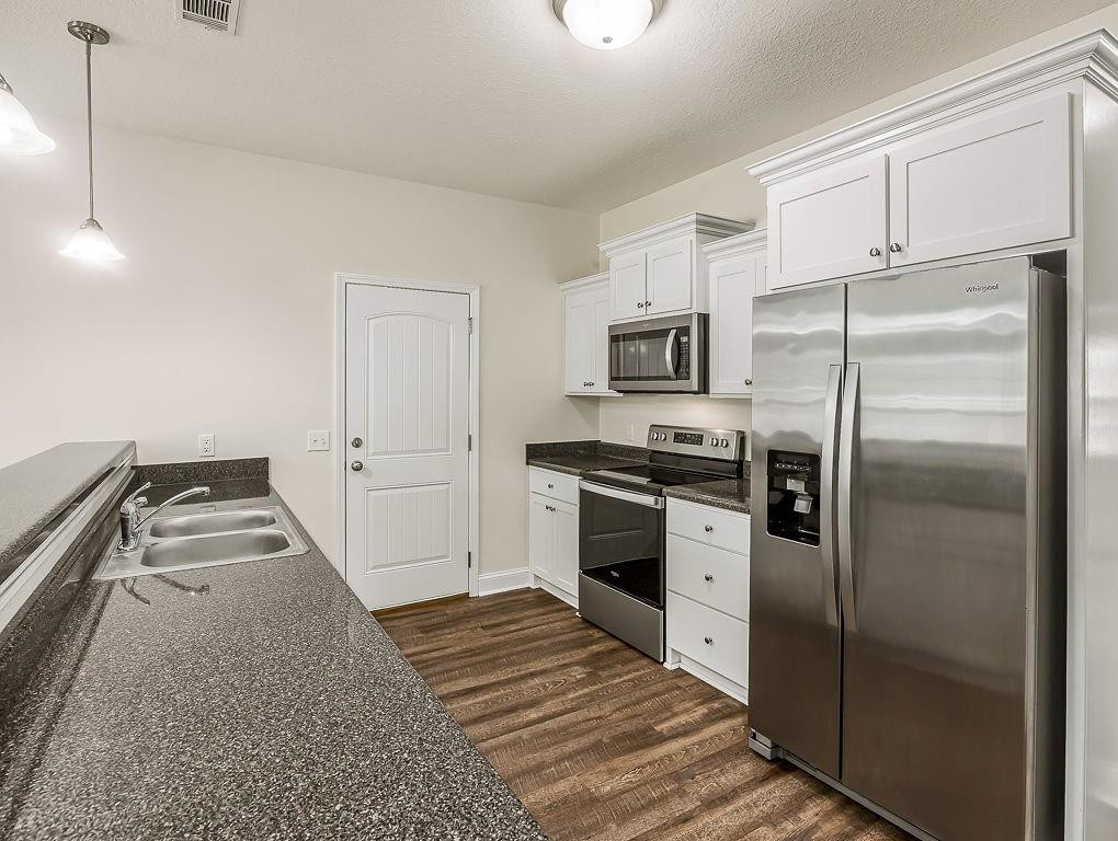 288 Bridgewater Lane