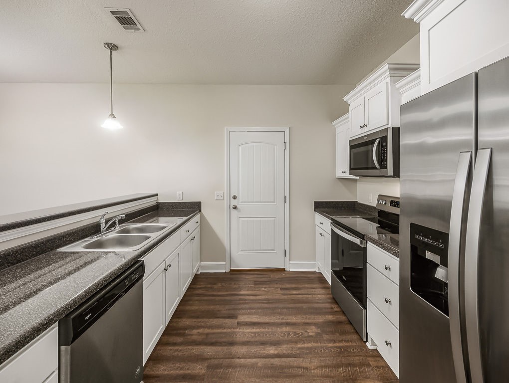 288 Bridgewater Lane