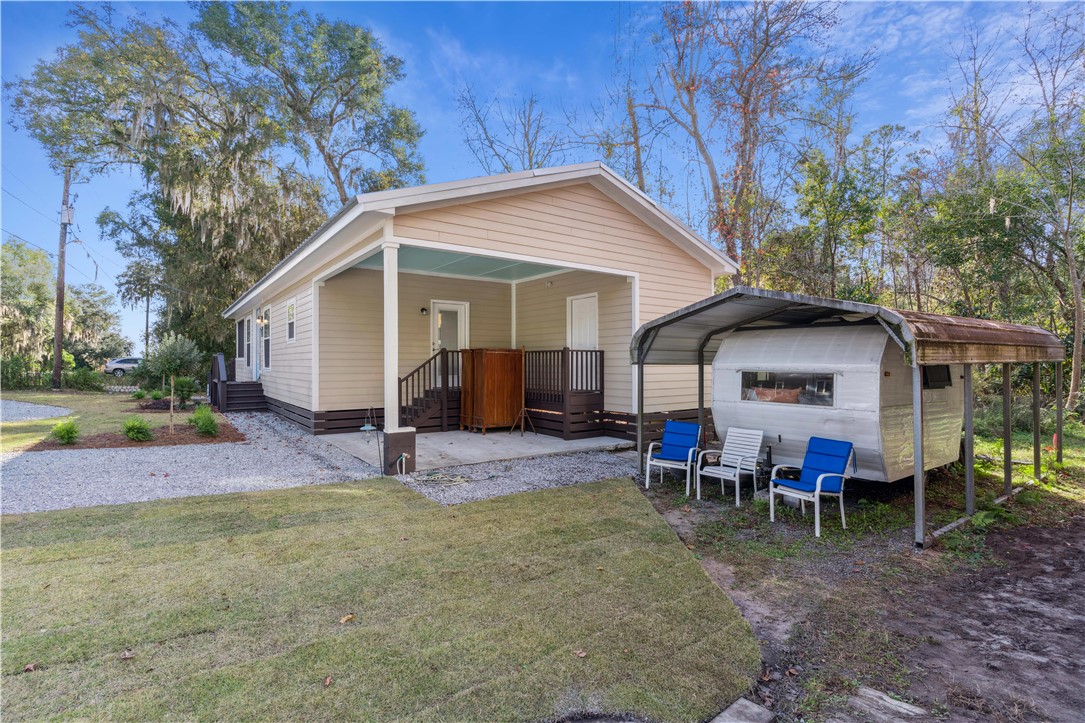 1076 Blue N Hall Road SE