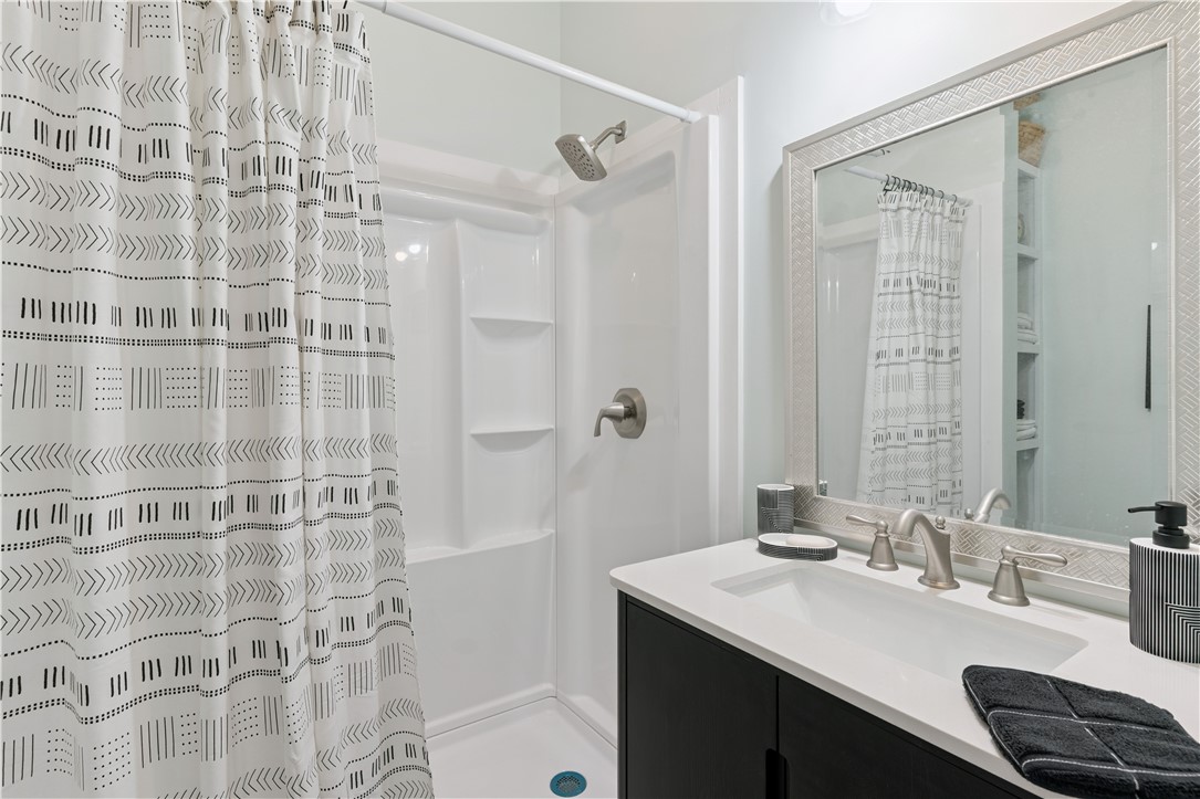 1076 Blue N Hall Road SE