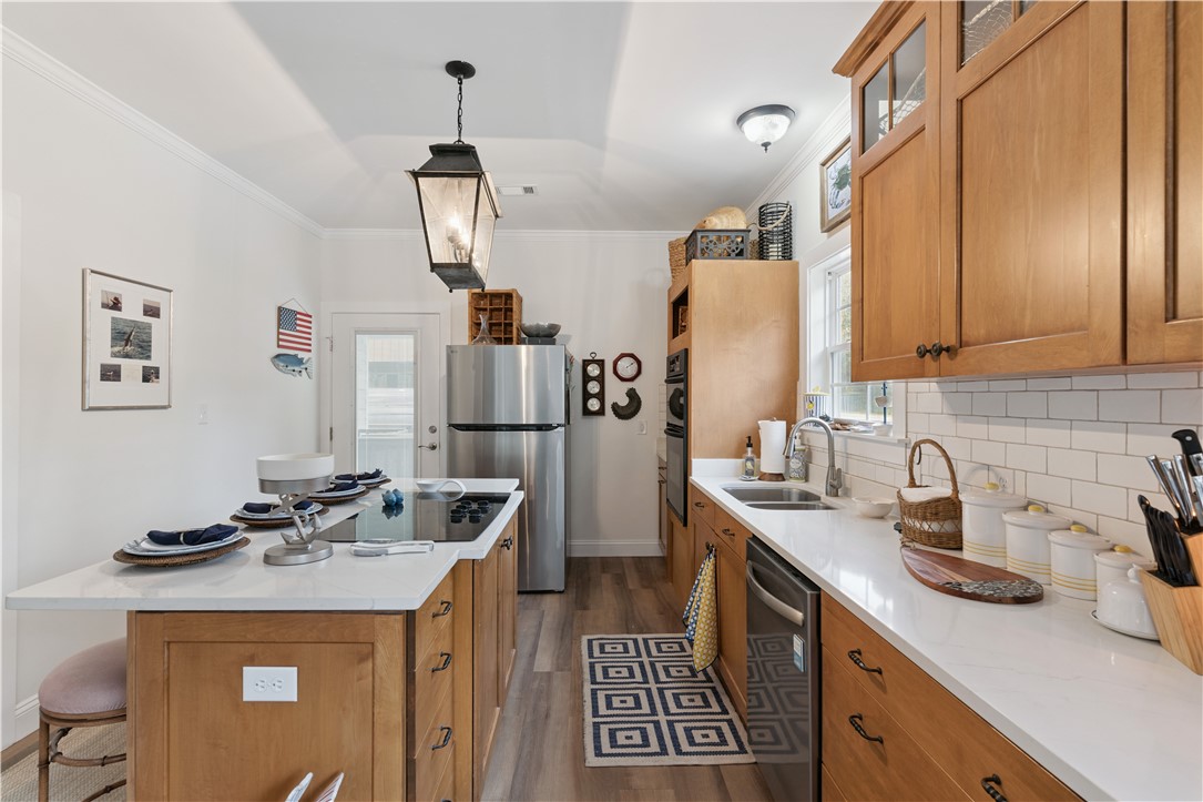 1076 Blue N Hall Road SE