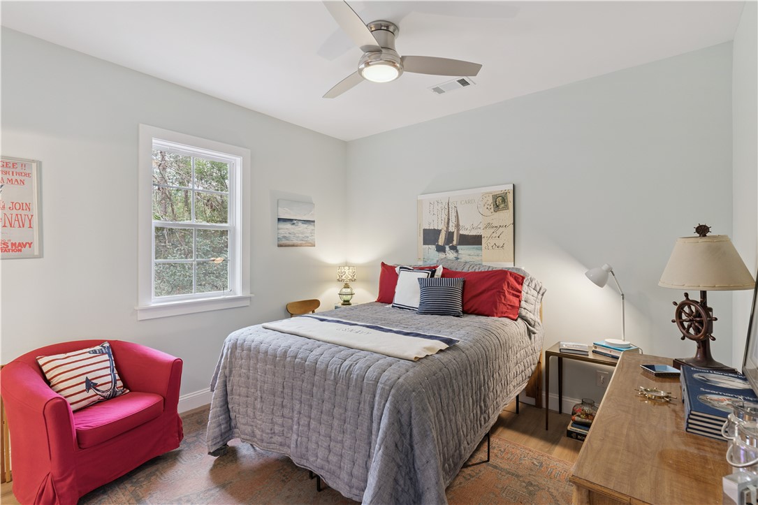 1076 Blue N Hall Road SE