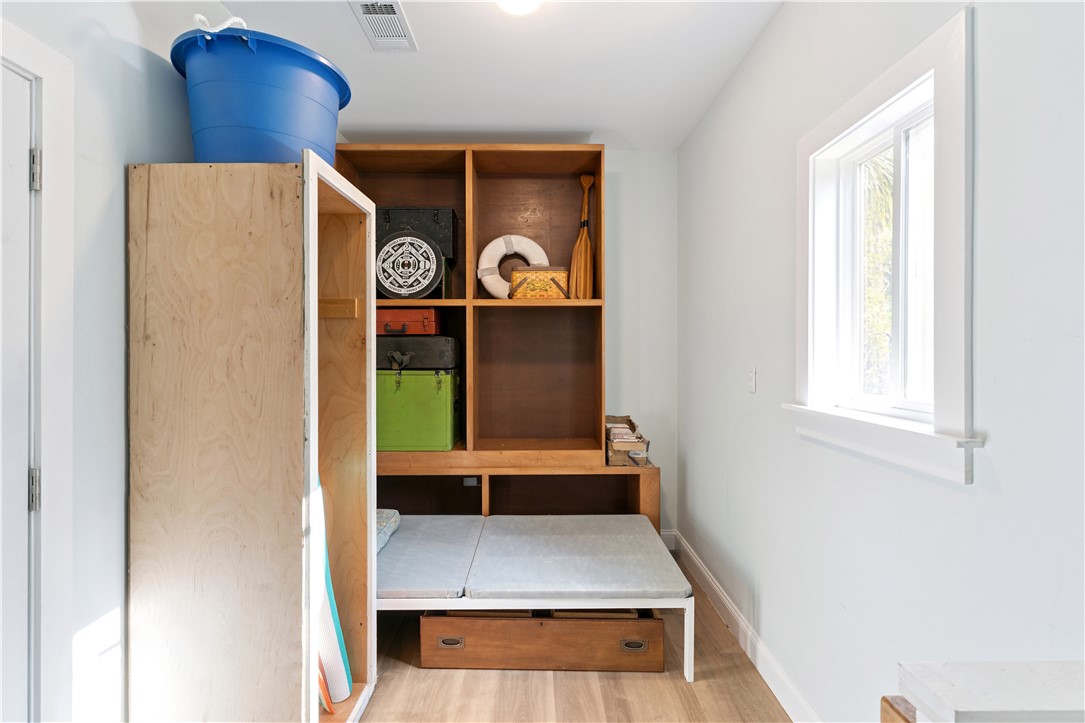 1076 Blue N Hall Road SE