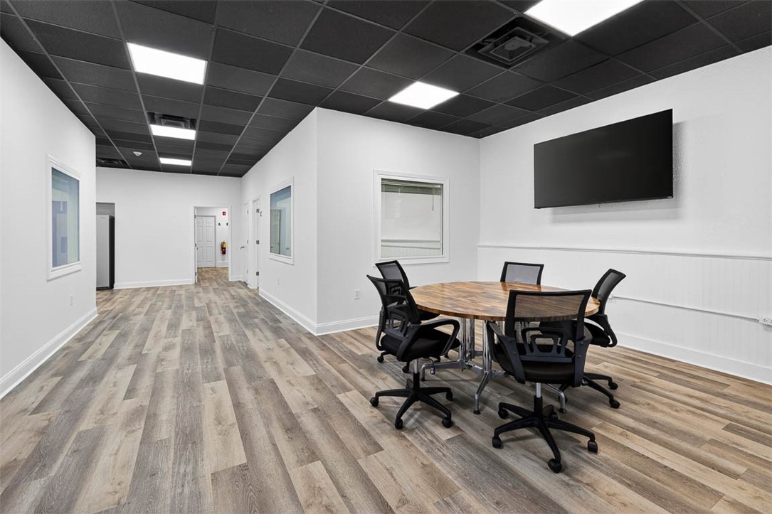 1602 Newcastle Street E