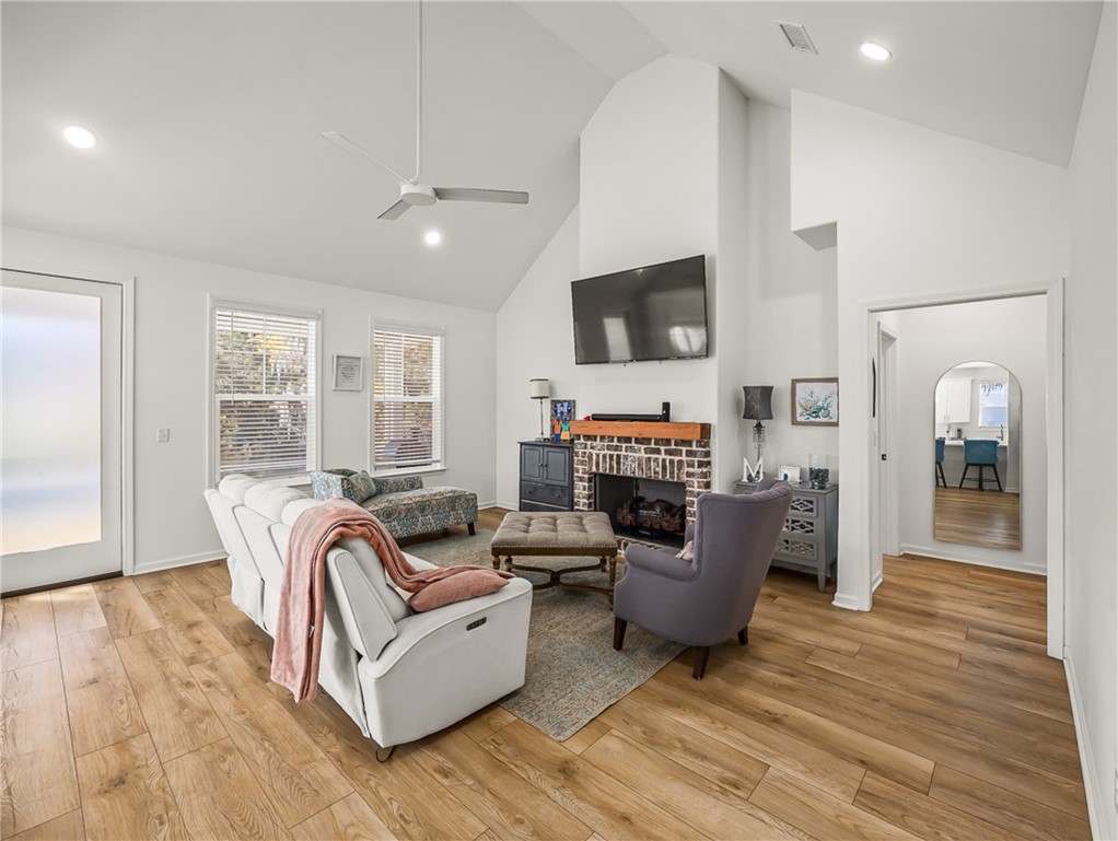 1038 Captains Cove Way