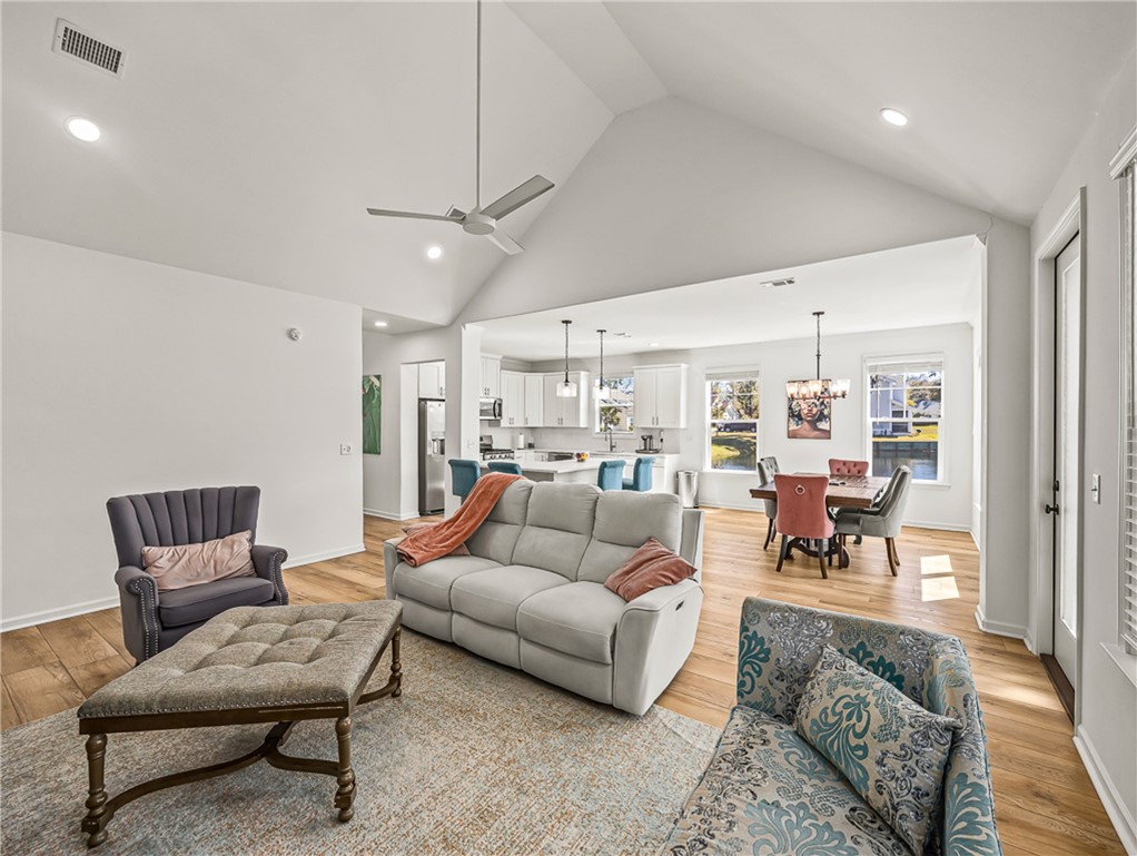 1038 Captains Cove Way