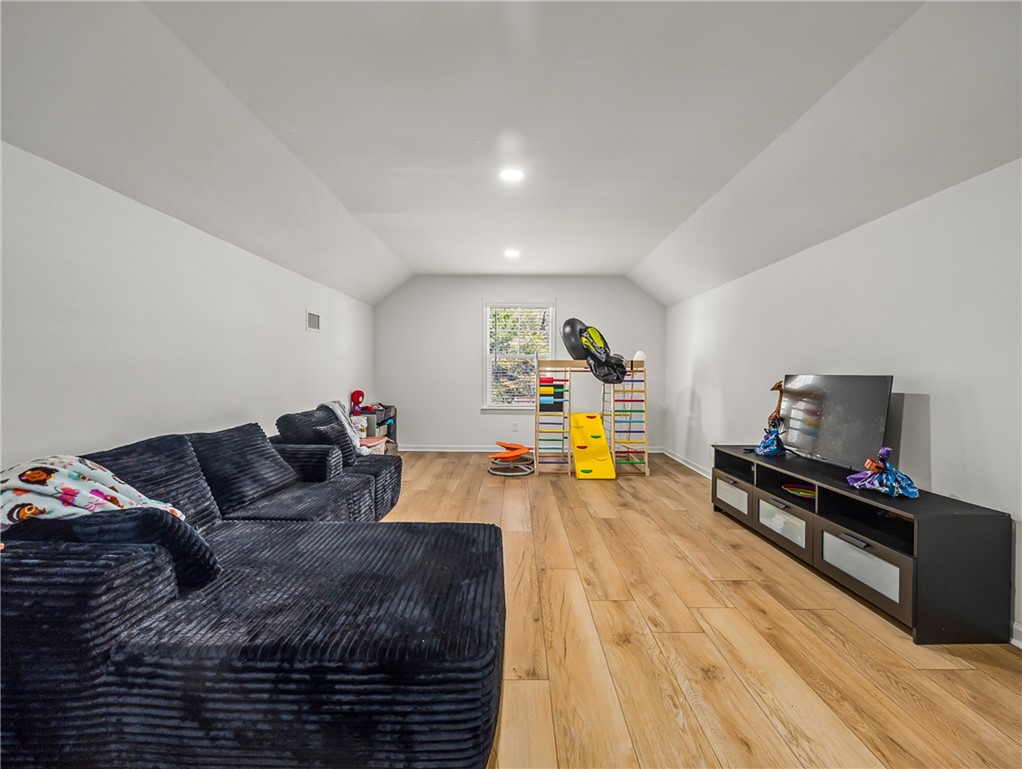 1038 Captains Cove Way