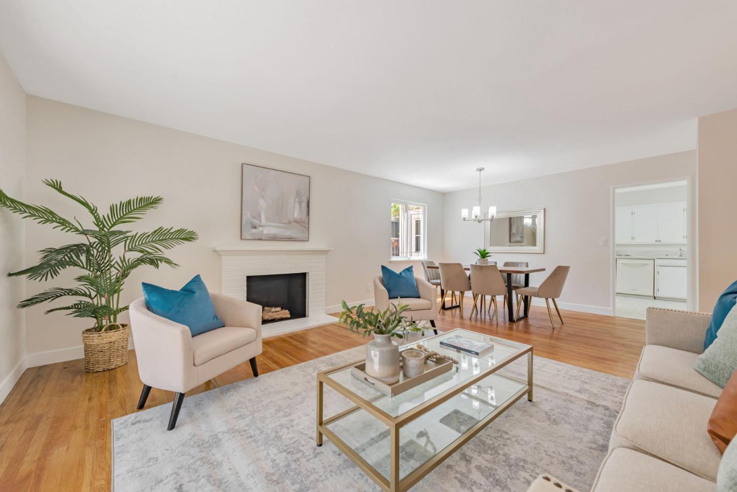 836 Peach AVE