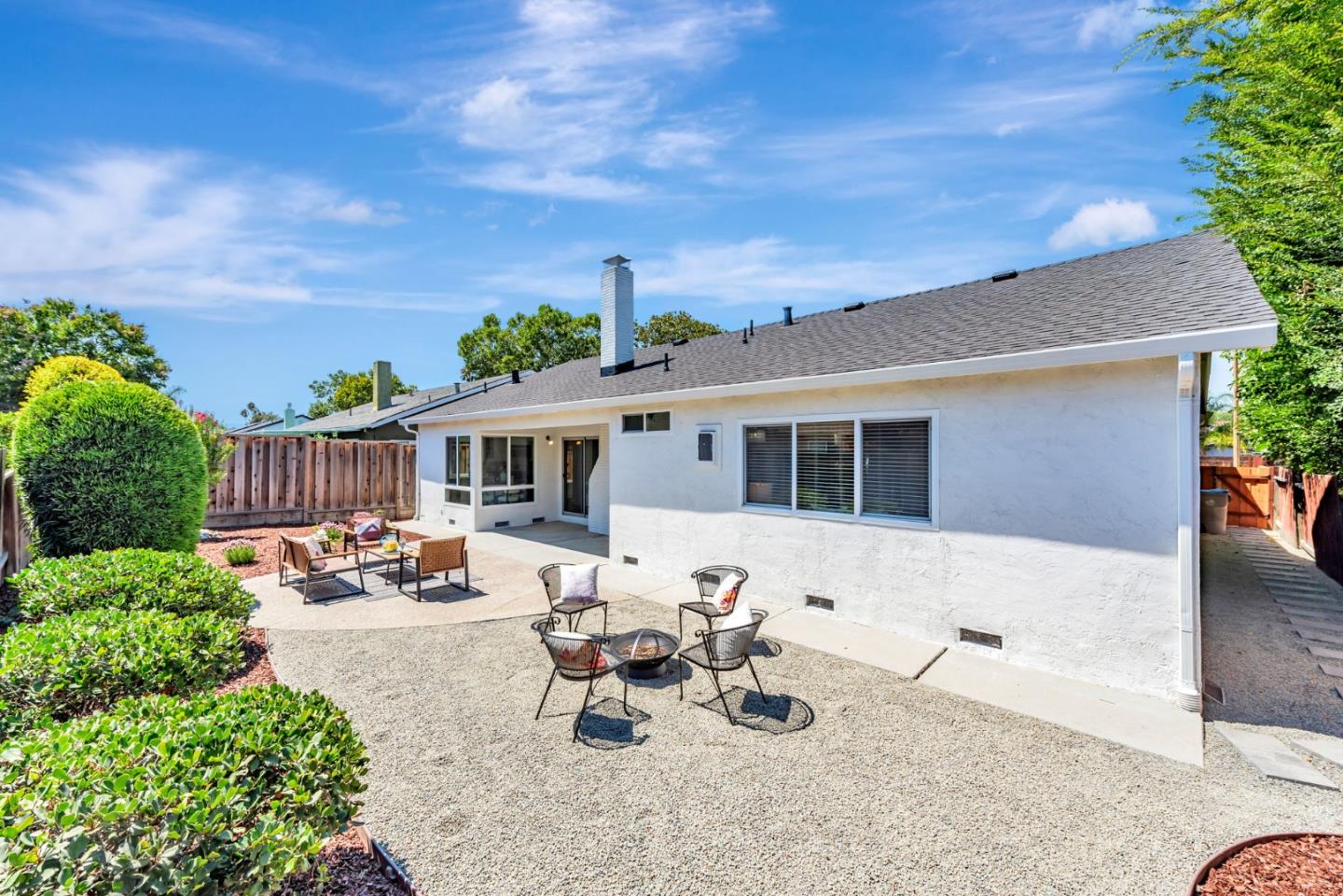 576 Albion Drive