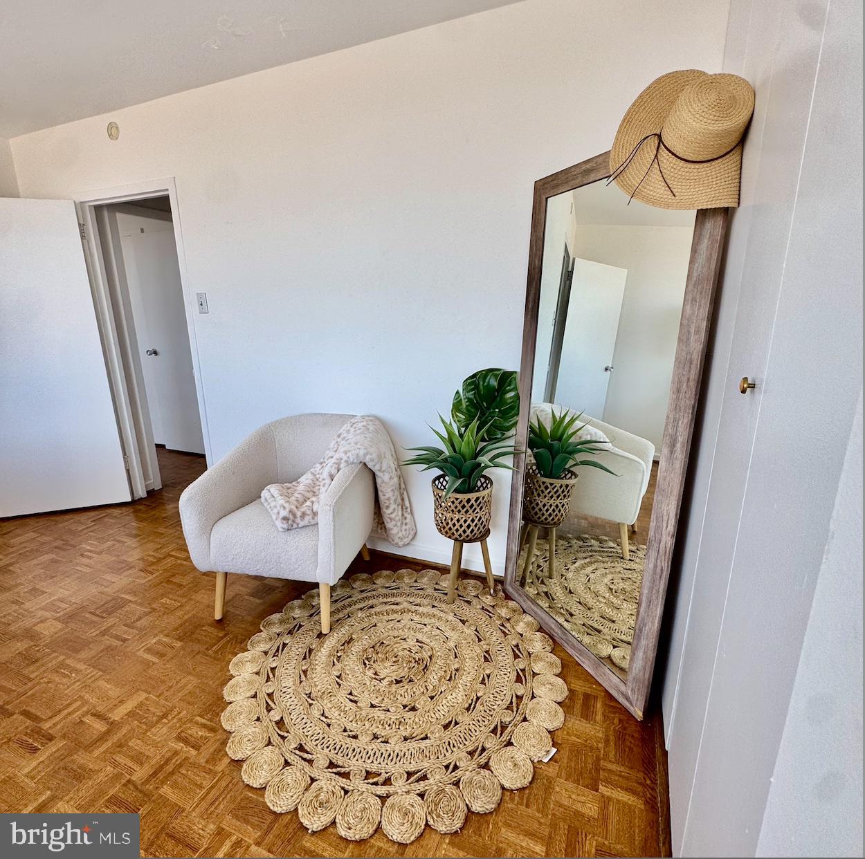 1401-Unit 910 Pennsylvania Ave #910