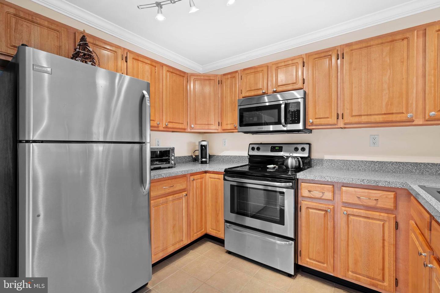 3600 Sanibel Cir #4103