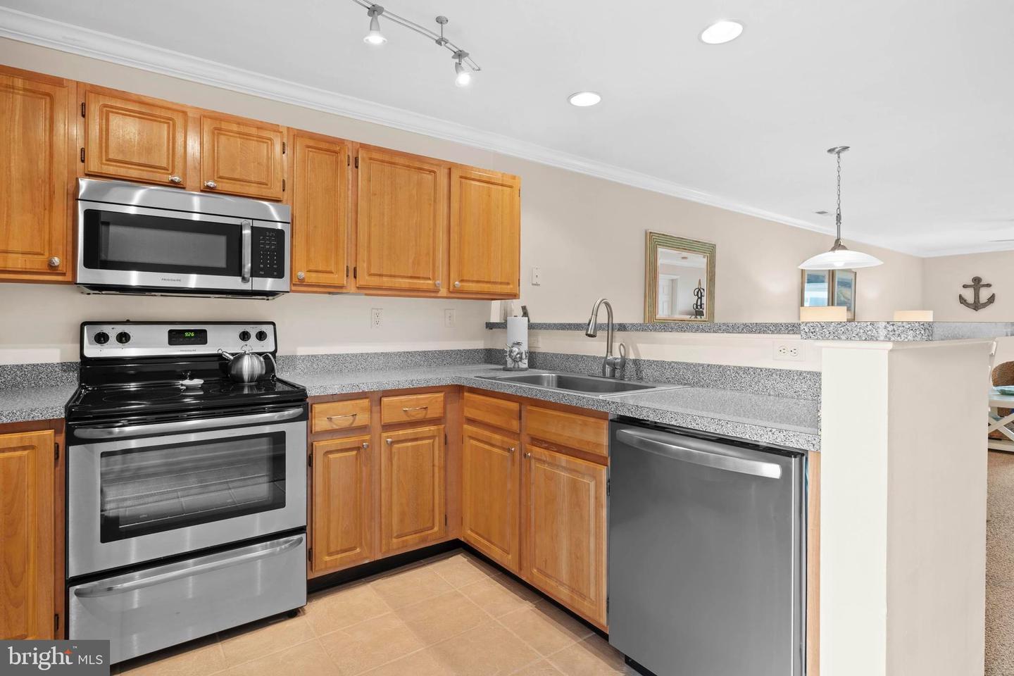 3600 Sanibel Cir #4103