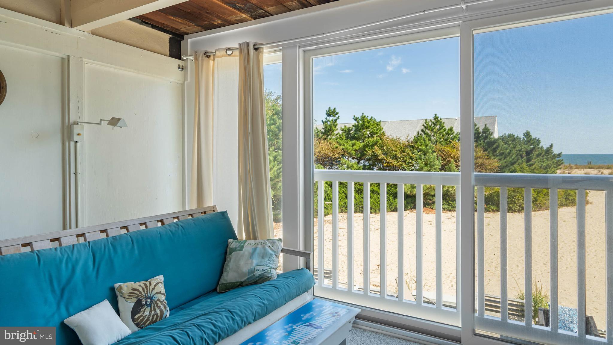 2 Seastrand Ct #33
