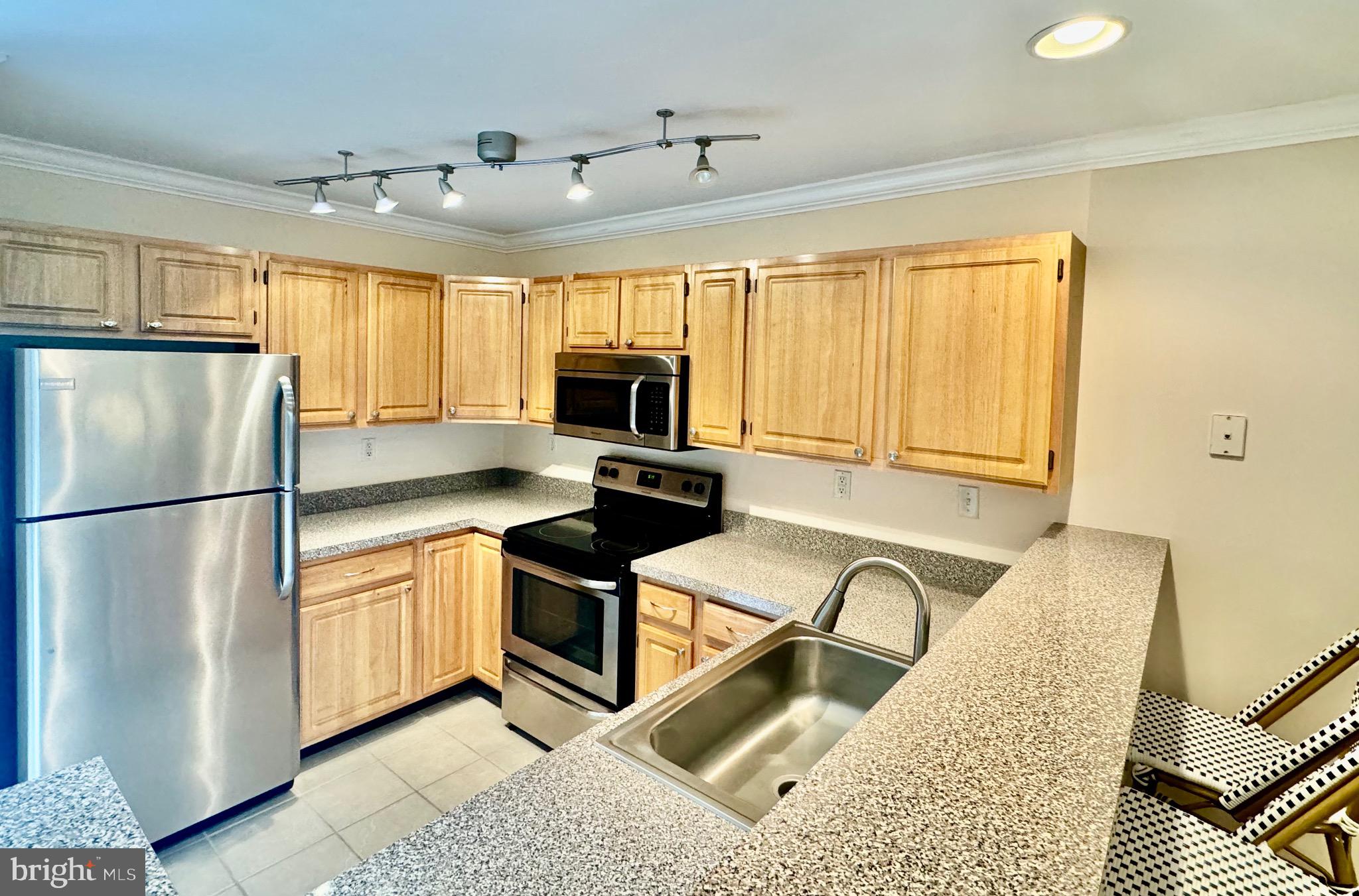 3600 Sanibel Cir #3603