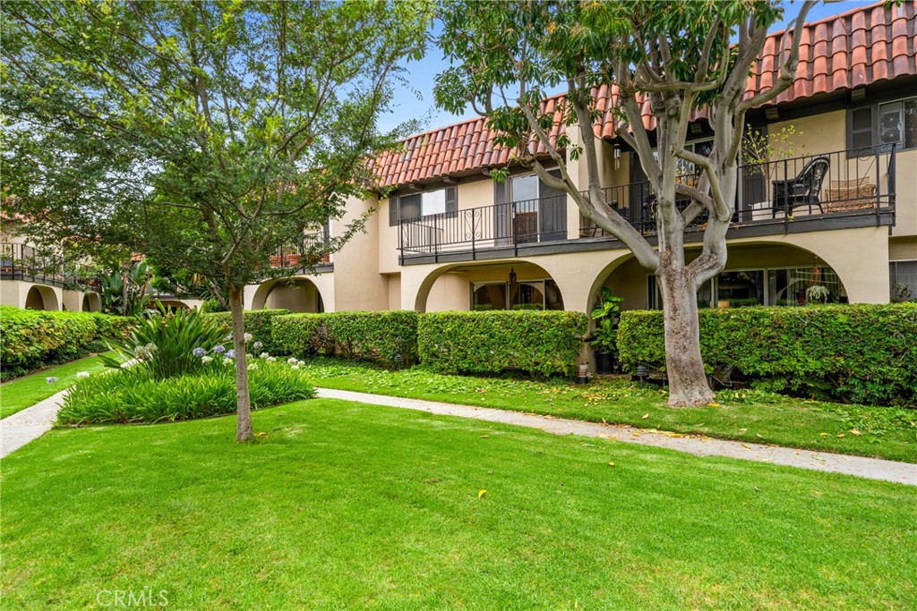 3055 Club House Circle
