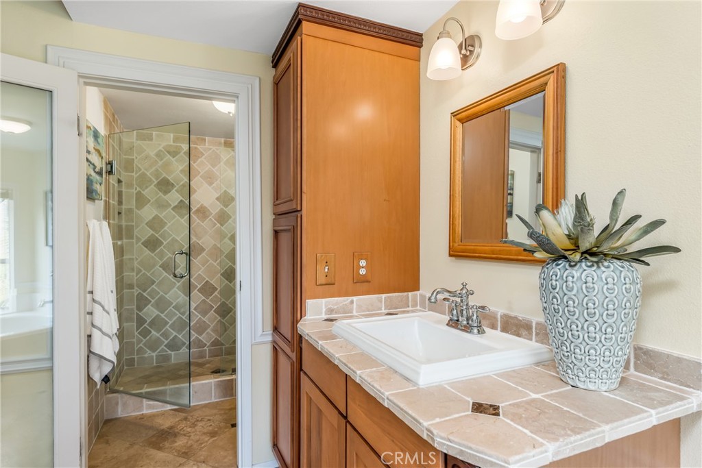 2348 Littleton Circle