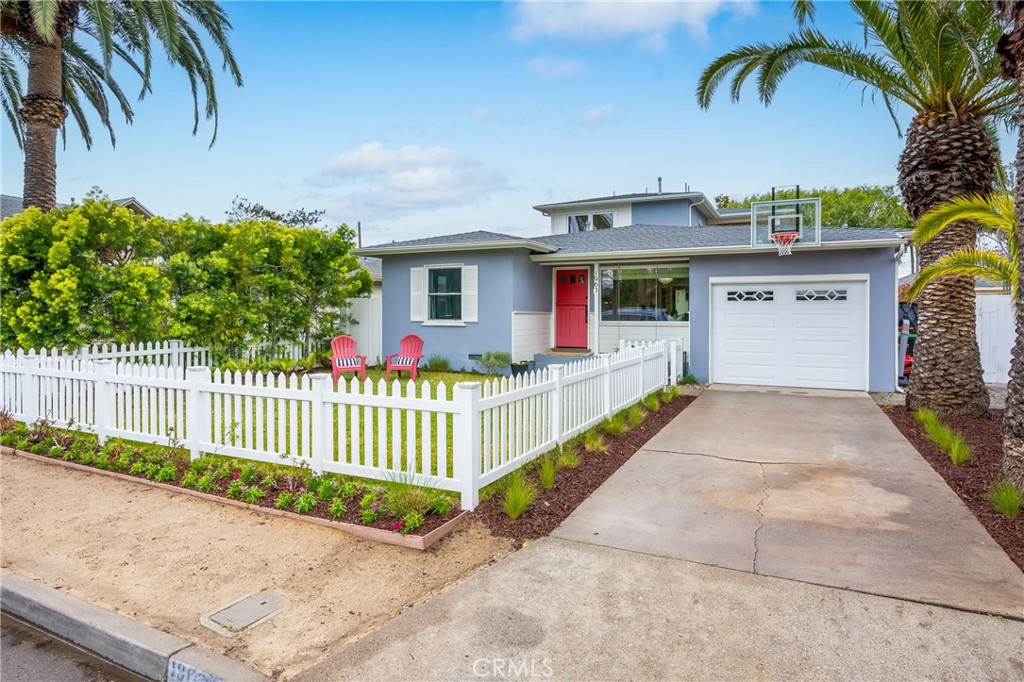 1963 Fullerton Avenue