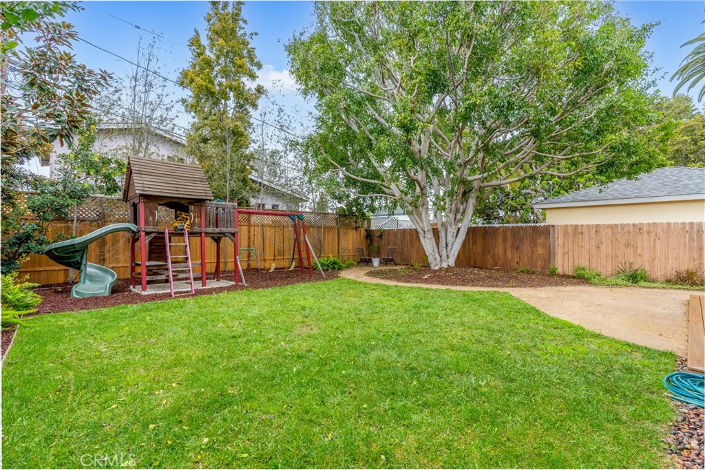 1963 Fullerton Avenue