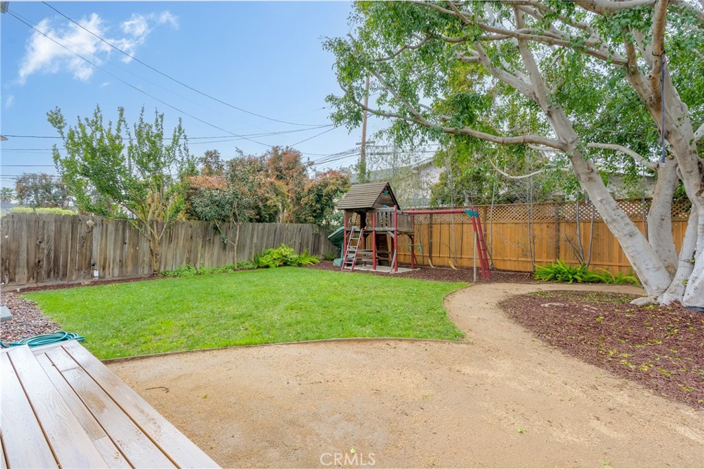 1963 Fullerton Avenue