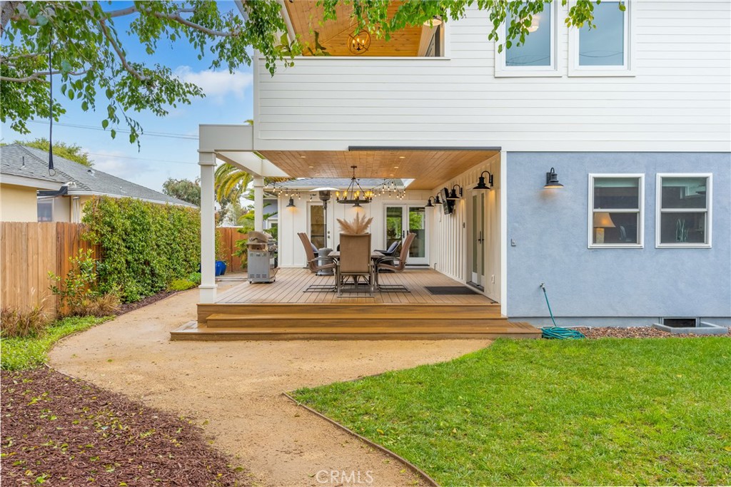 1963 Fullerton Avenue